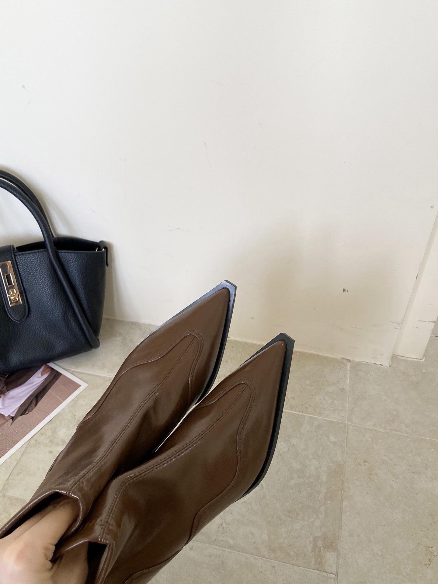 

2025 new European and American style versatile and thin temperament pointed high-heeled short boots 39 темно-коричневого