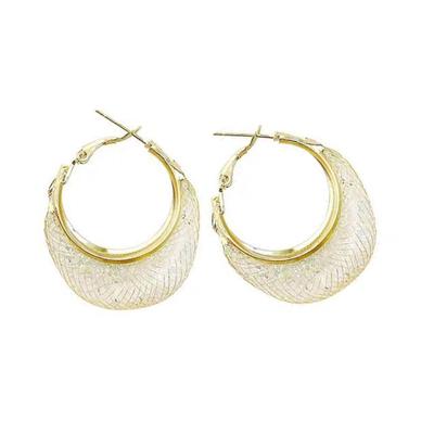 Elegant Hollow Round Earrings Sturdy Metal Designs for Fashionable Women Suitable for Daily Commute and Evening Event
