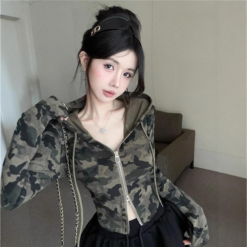 Pure desire Spice Girl camouflage hooded short jacket T-shirt women's V-neck zipper waist tight long-sleeved cardigan crop top