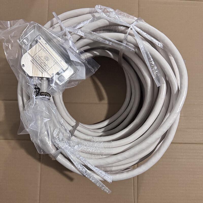 

Коаксиальный кабель-повторитель Xun Er Wei для Huawei E9624X/9612X (Китайская версия)