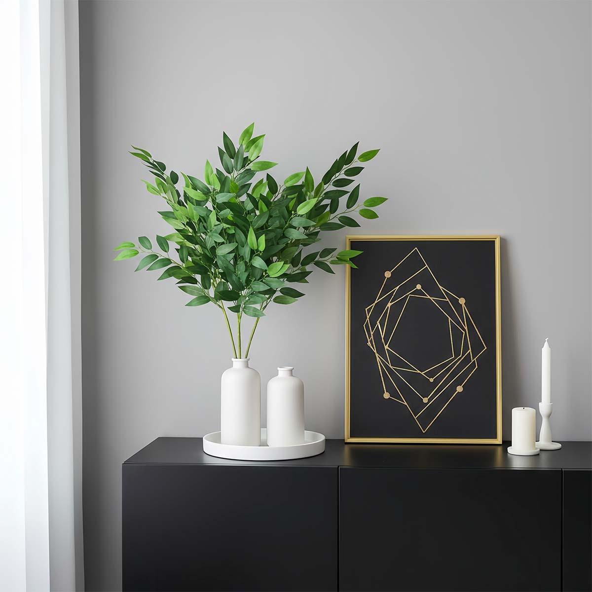 

2pcs Faux Green Leaf Branches Artificial Italian Ruscus Greenery Stems,Hanging Greenery Vine for Wedding Bouquet, Arch, Table Centerpieces Home Decor 2pcs зелений