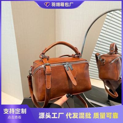 High-end Niche Bag Women's Retro New Fashion Messenger Bag Women's Portable Pillow Bag