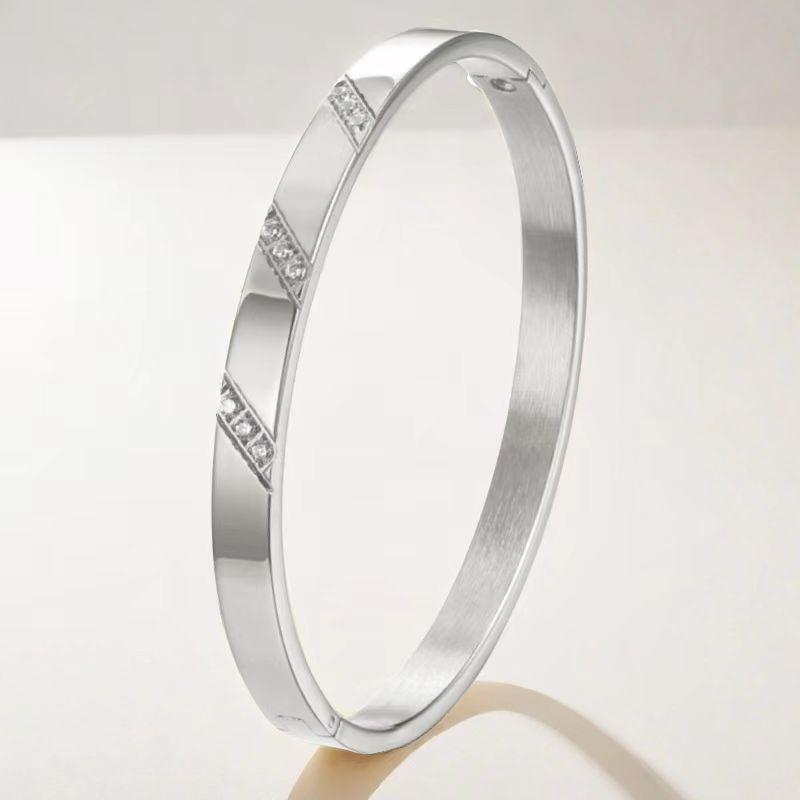 Bracelet Girls Niche Titanium Steel Jewelry Premium Sense Ins Wind Nail Opening Jewelry