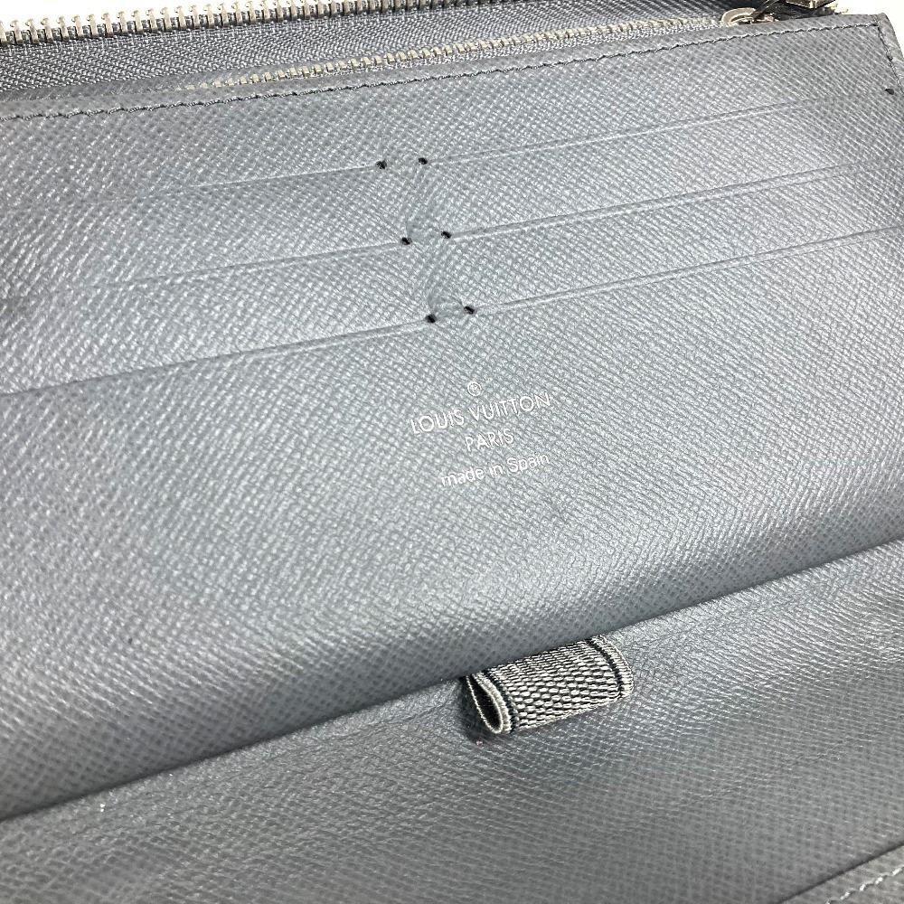 Louis Vuitton M30517  Taiga Zippy-Organizer Long wallet Zip Around Long Wallet