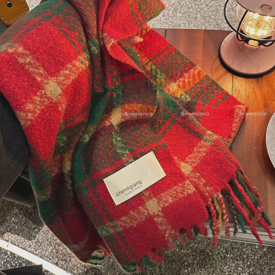 

Women s Korean Plaid Tassel Scarf - Festive & Warm for Christmas & New Year