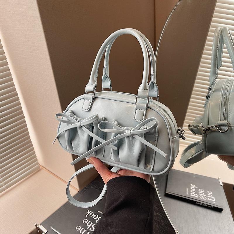 High-end niche bag women's spring and summer new fashion messenger bag versatile pleated portable pillow bag