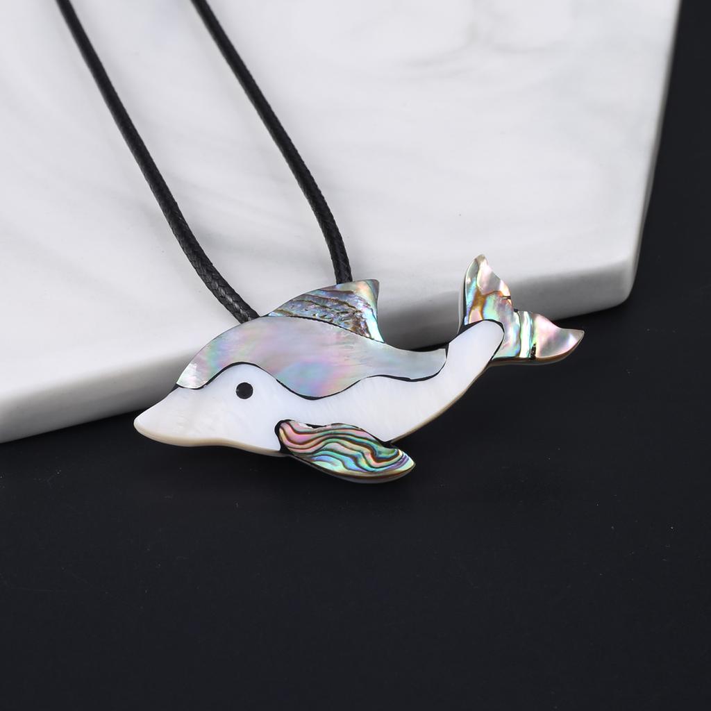 Women Necklace Natural Shell Necklace Flower-Shaped Drill Pendant Leather Cord 2MM Charms For Elegant Women Love Romantic Gift