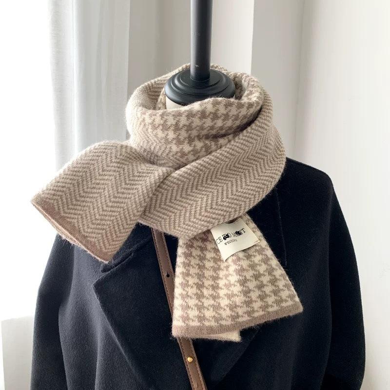 Red Christmas tree knitted scarf female autumn and winter warm versatile student couple Christmas gift green wool scarf