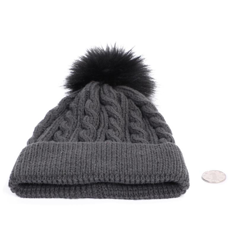 Nowe Damskie Osobiste Dzikość Kobieta Futrzane Pompony Czapki Beanie Wysoka Jakość Zimowa Ciepła Czupeczka Outdoor Jazda Wiatroszczelna Czapka Dzianinowa