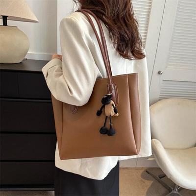 Large Capacity Textured Shoulder Bag for Women Simple Fashion Tote Traveler's Shoulder Bag
