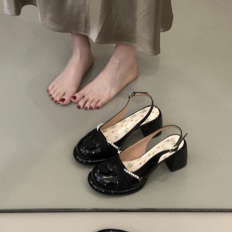 

French Mary Jane sandals summer 2025 new temperament versatile fairy with skirt light mouth thick heel high heels 35
