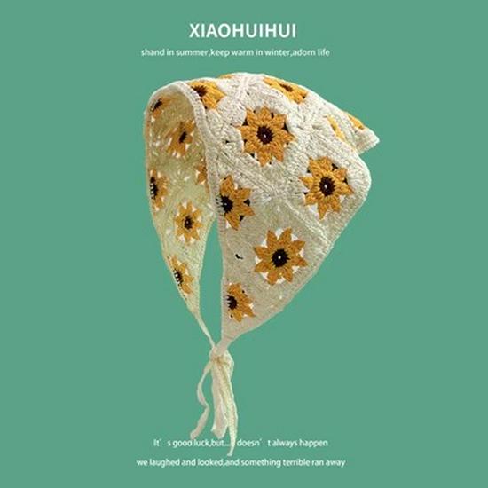 

«Весна и осень, милая ручная вязка с цветочным узором»: Летний треугольный шарф Sweet Style для женщин. One Size