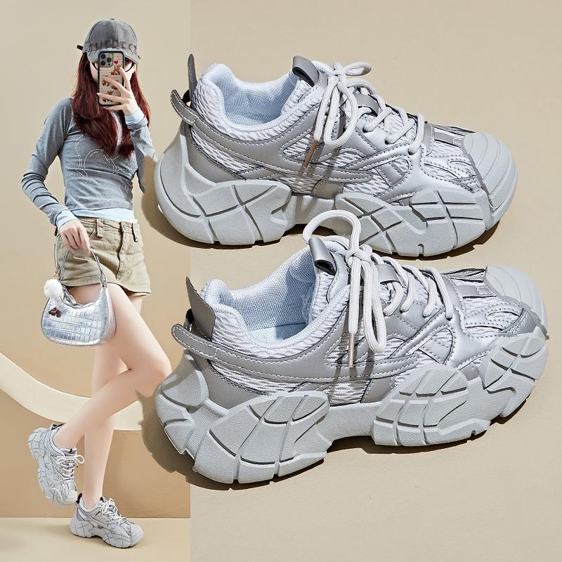 Fashion 2025  Must-have for women Man Casual Sports Shoes Clean Lines Classic Shoe Shape Simple and Versatile with A 5cm Height Increase