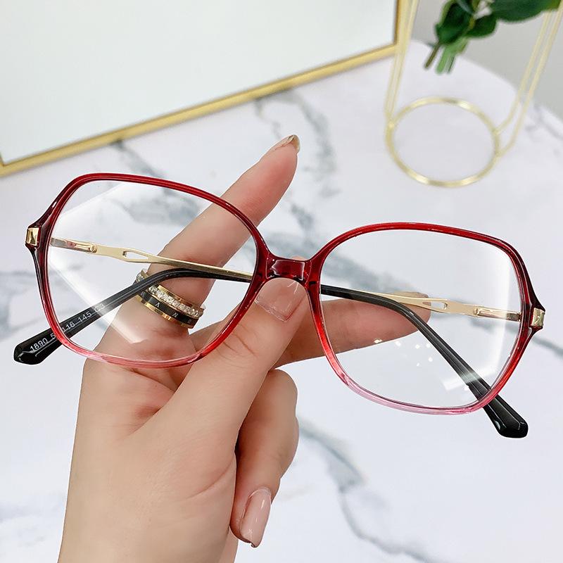 

Новые простые плоские зеркальные женские модные онлайн-очки знаменитостей с градиентной оправой 1,56, синий свет, которые можно оснастить очками для чтения при близорукости. 1.56 anti-blue film