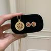 Leichter Luxus Französisch Retro Rosettenfenster Ohrstecker Halskette Roter Diamant Hohl Rund Hofstil Modeschmuck 2026