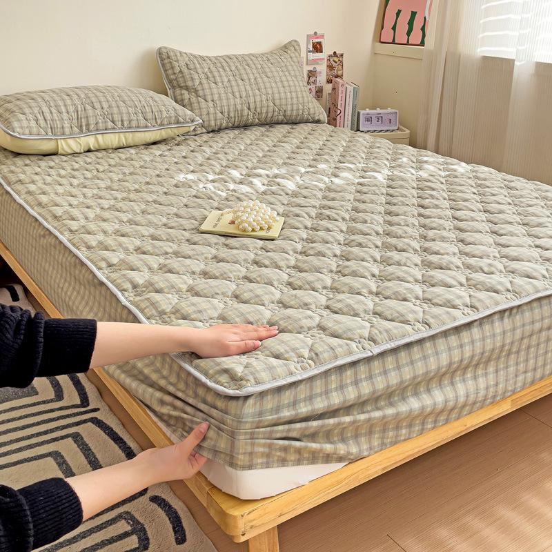 Cloud Cotton Skin-Friendly Thickened Fitted Sheet: Solid Color, Pure Cotton, Non-Slip, Machine Washable.