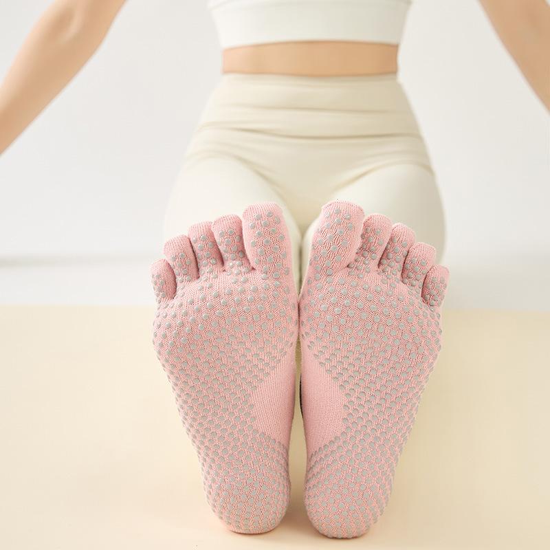 Professional Non-Slip Yoga Socks Women'S Short Tube Sports Invisible Boat Socks Pilates Sweat-Absorbing Breathable Split-Toe Socks