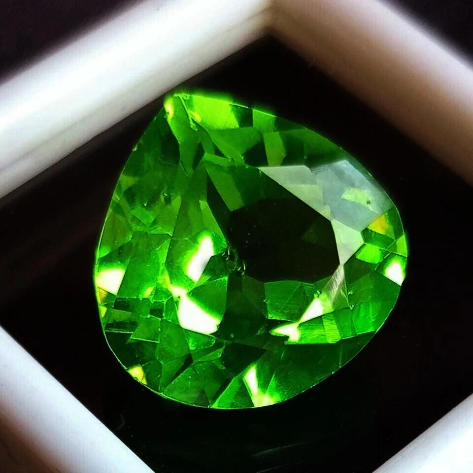 10.55 Ct Natural Green Peridot Afghanistan Pear Cut AAA Certified Gemstone