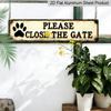 2D Flat, 1 Stylized "Please Close The Gate" Metal Sign with Dog Paw Print - Vintage Farmhouse Wall Decor, Suitable for Porch, Entryway, Garden