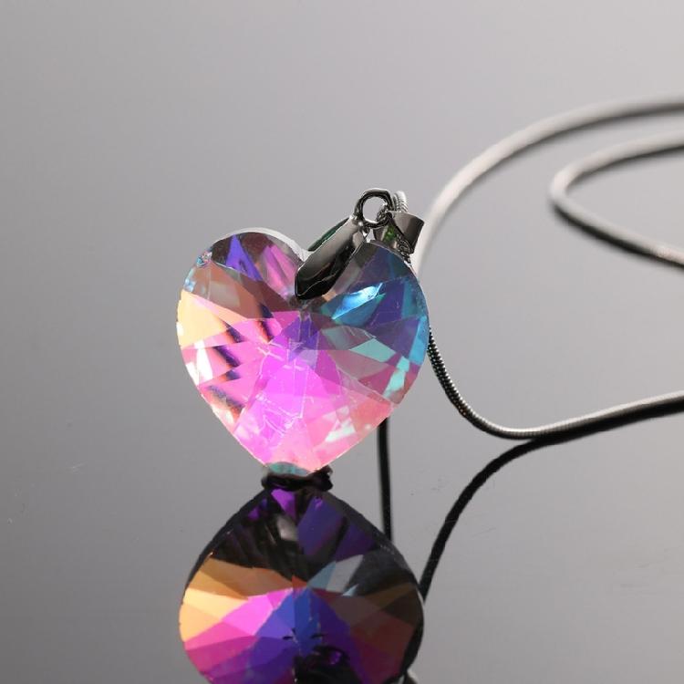 Glass Heart Pendant Necklace Clavicle Chain Necklace Fashion Neck Chain