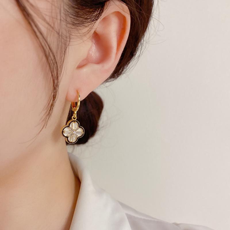 Temperamental Fashion Exquisite Micro-inlaid Four-leaf Flower Earrings for Women Personality Niche Design Earrings for Women