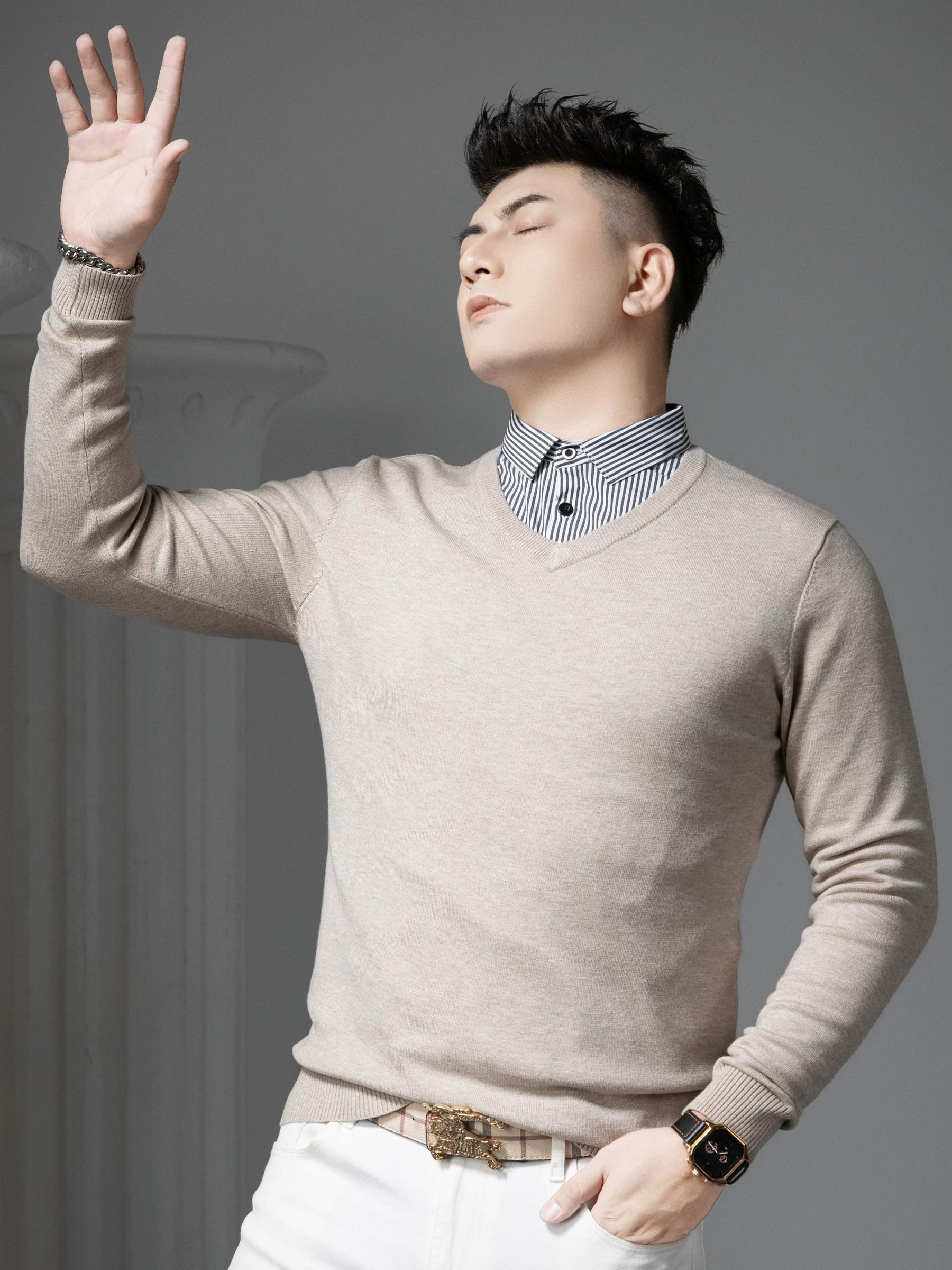 

European Trendy Brand V-Neck Fake Two-Piece Sweater for Men, 2025 Autumn and Winter New Solid Color Knitwear, Warm Knitted Sweater L темно-серого