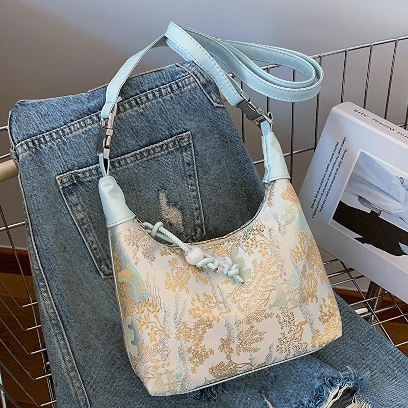 

Весна и лето 2025 новый нежный текстурный простой наплечный мессенджер универсальная повседневная сумка высокая ценность женская корейская версия синий