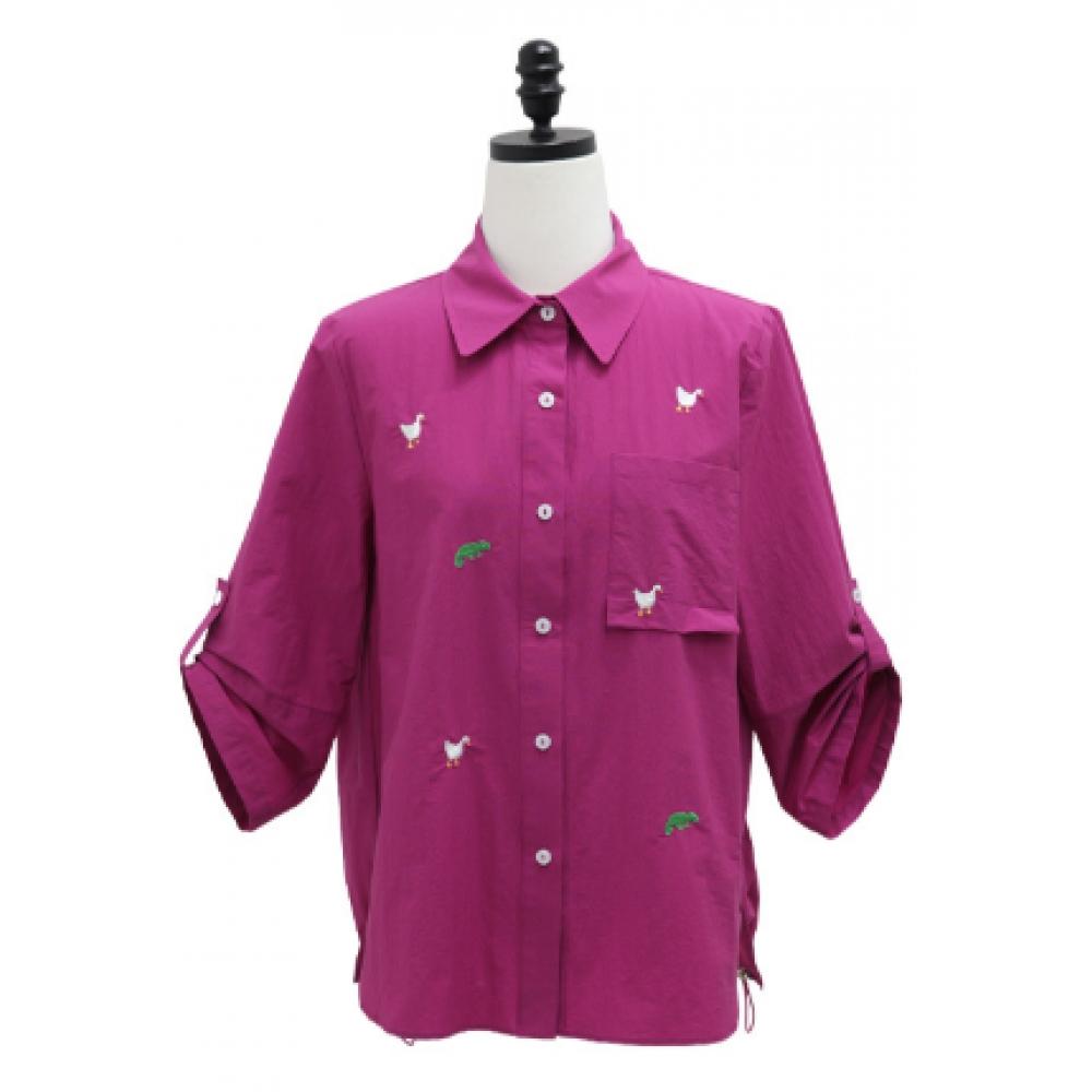 Shiz Madam Goose Embroidery Shirt T57526