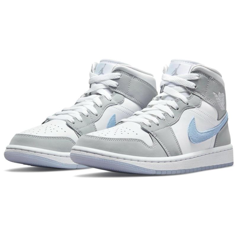 Air Jordan 1 Mid 'Wolf Grey Aluminum' Women's Jordan BQ6472-105