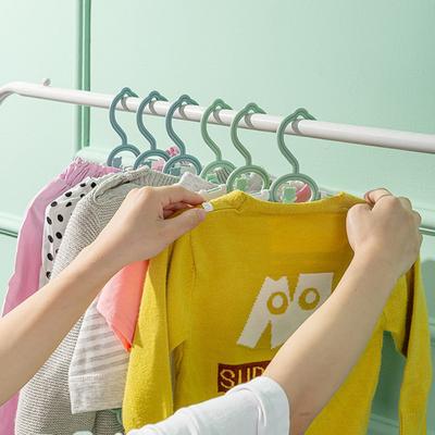 Produse pentru spălat – Umerașe pentru haine