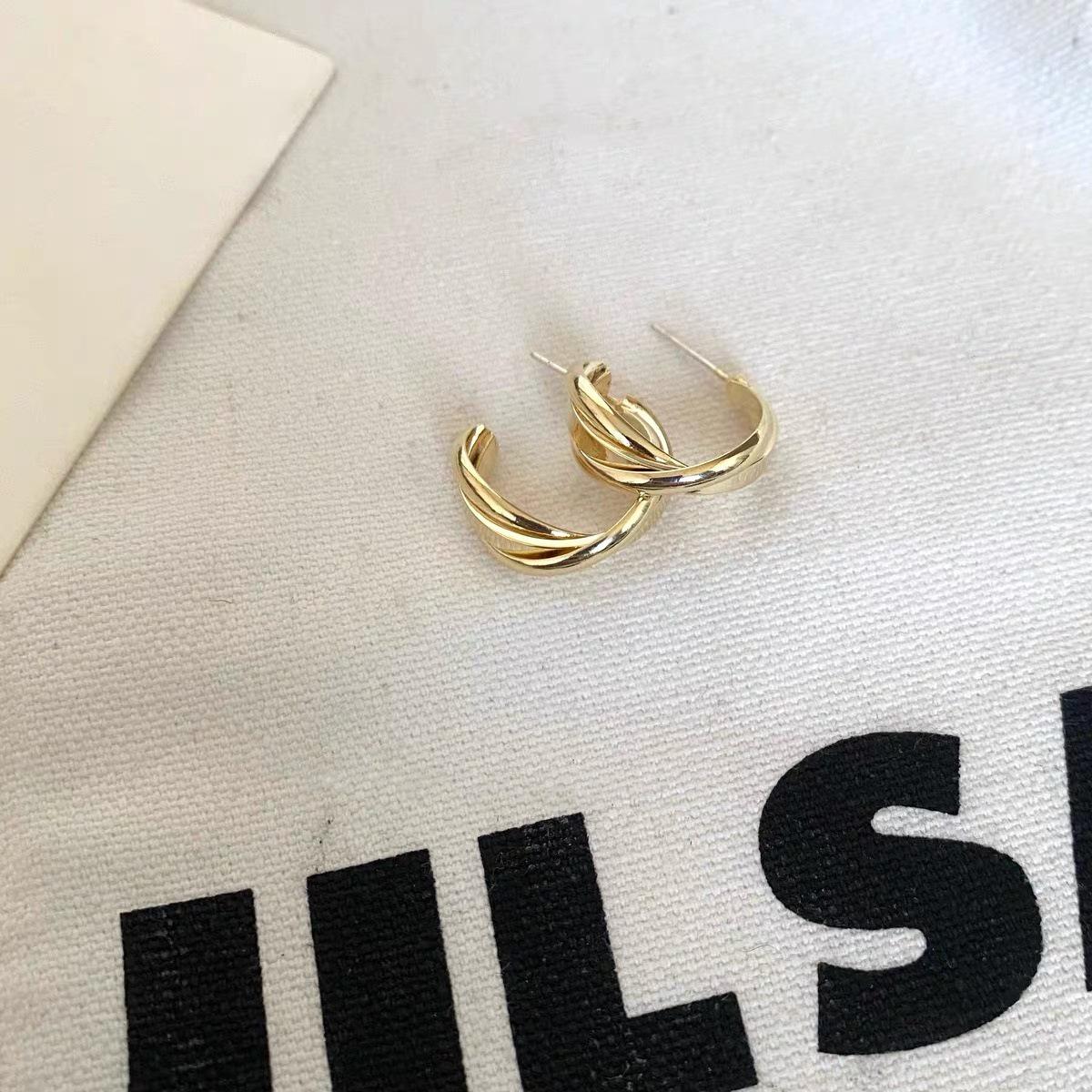 

Металлические ретро-серьги-кольца высокого класса из золота: Элегантные серьги в гонконгском стиле для женщин