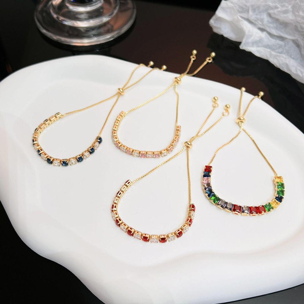 Bracciale Regolabile Colorato con Zirconi 2024: Gioielli alla moda, versatili ed eleganti per un look leggero e personalizzato