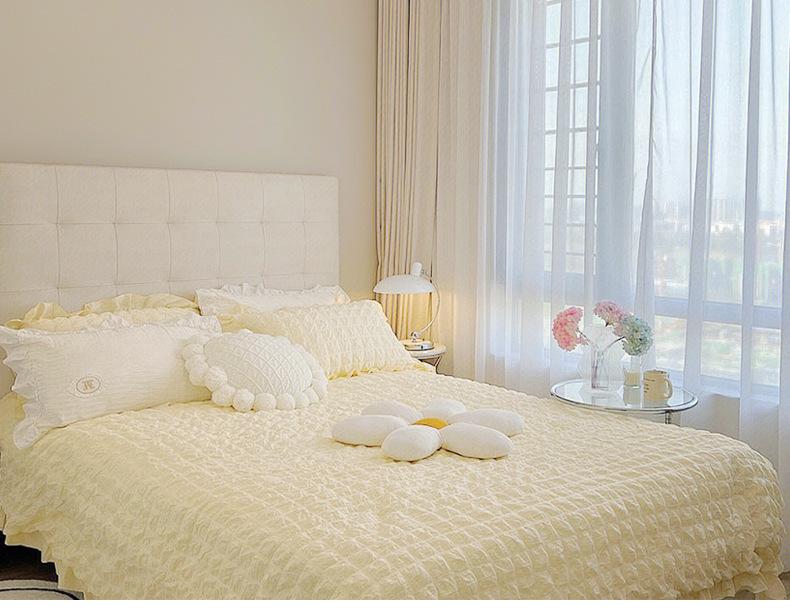 Nordic Cream Cloud Ceiling Light for Bedroom and Dining Room