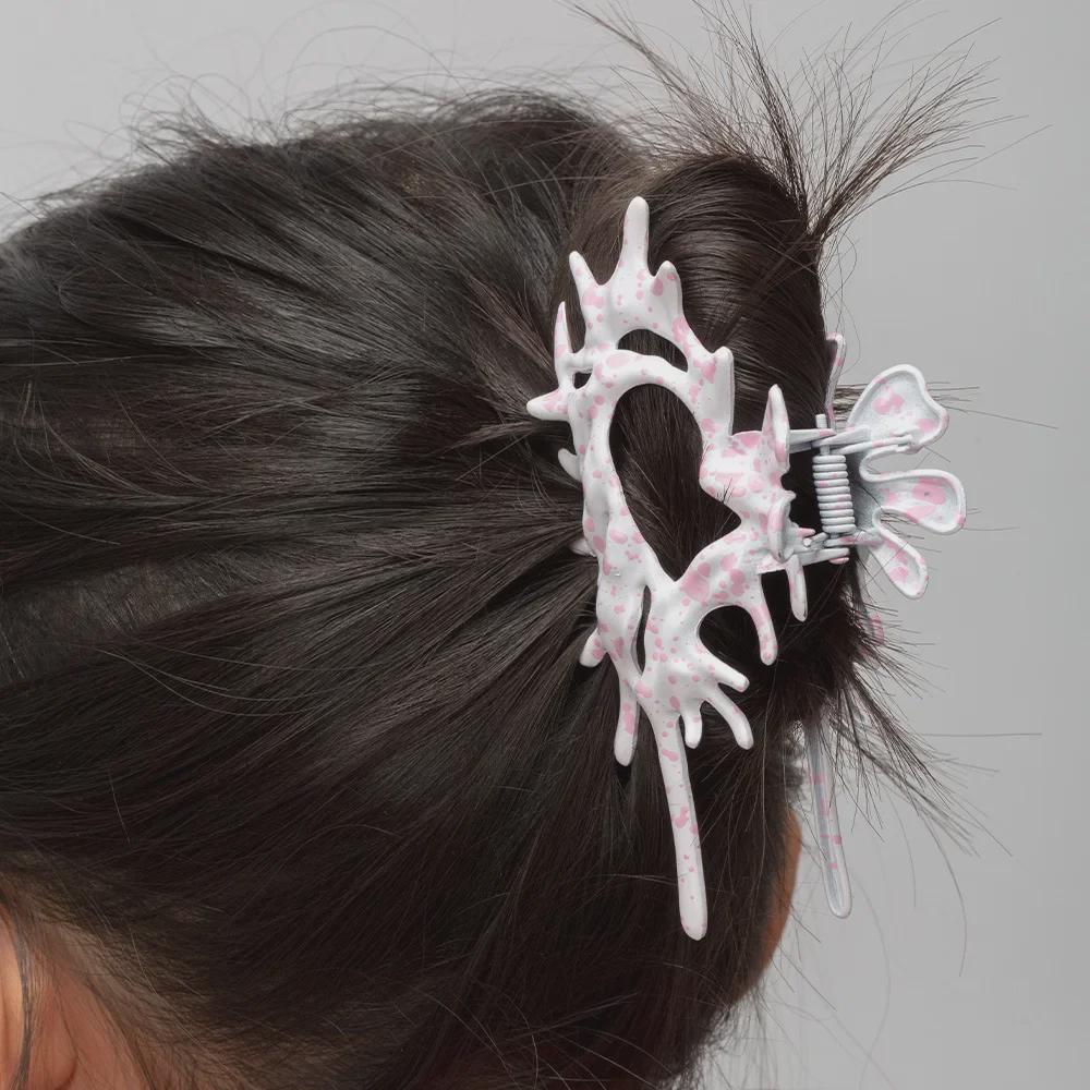 Multicolor Conch Shark Hair Clip - High-End Back Hair Accessory Design