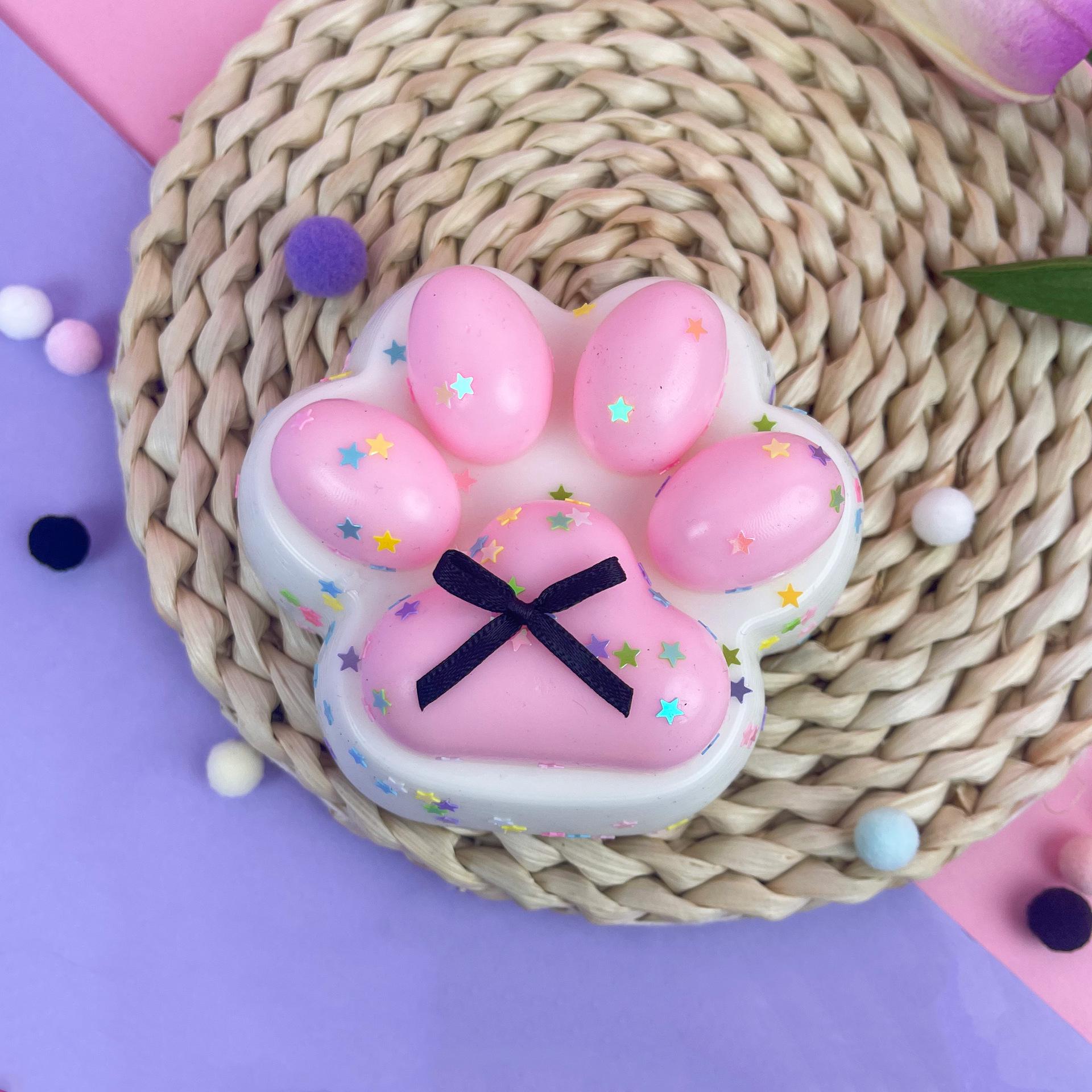 

Очень большая игрушка-мялка в виде кошачьей лапы для снятия стресса