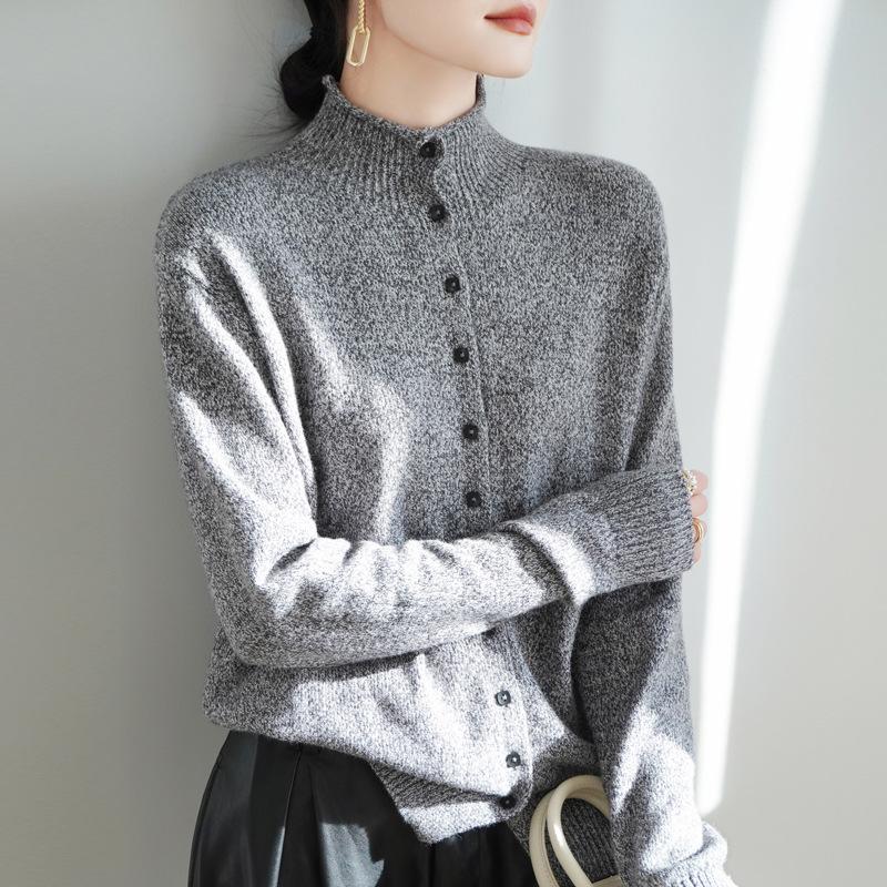 Jarní a podzimní nový polovyvýstřihový propínací svetr Dámský volný svetr kabát se zesílenou pleteninou