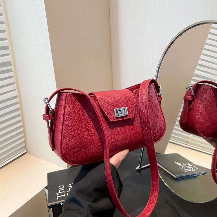Lychee pattern lock armpit bag women's shoulder messenger bag