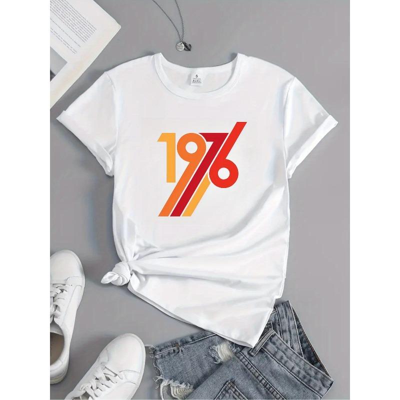 A Cute And Super Cool 1976 Graphic Printed Round-Neck T-Shirt for Women, Perfect for Spring And Summer Casual Sportswear