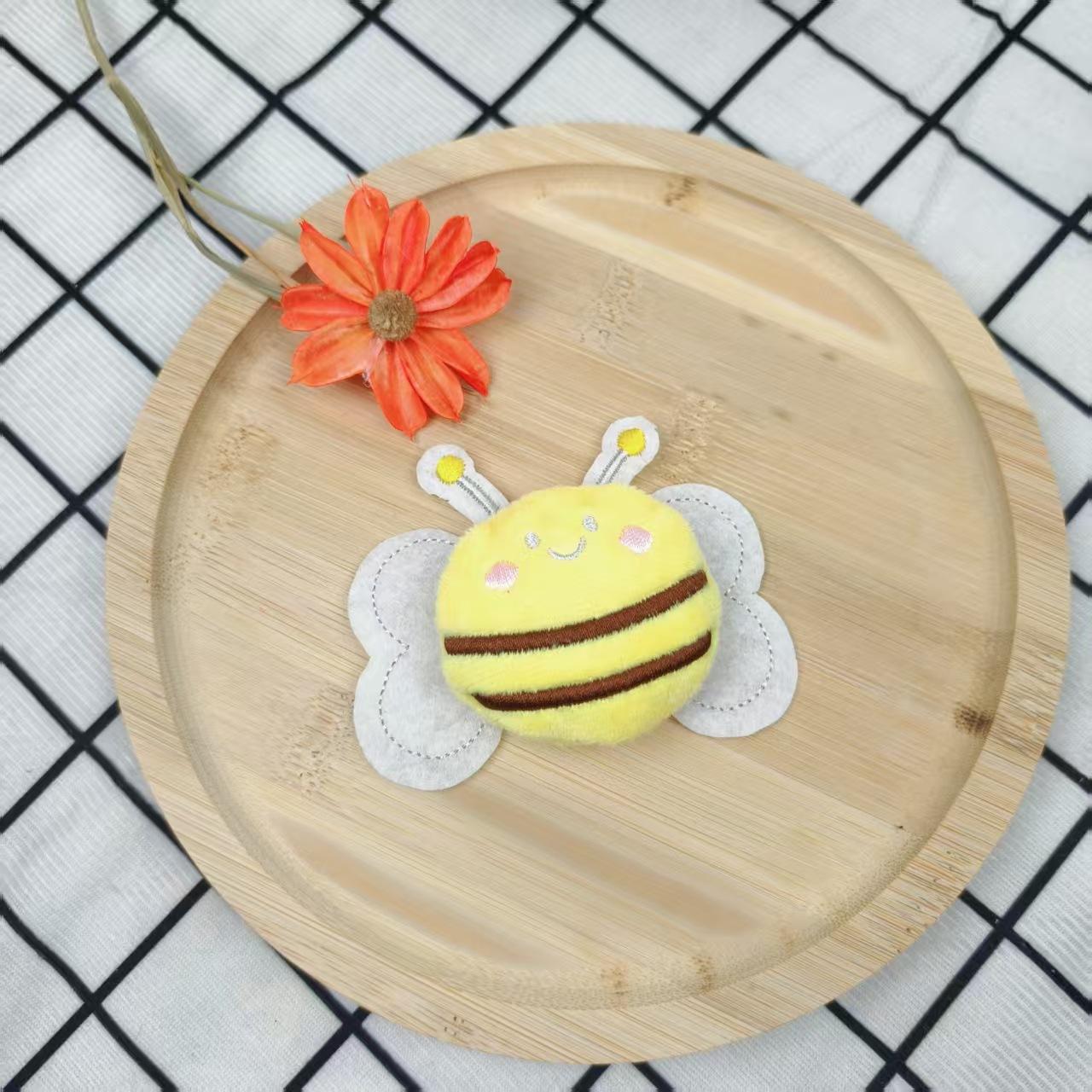 

New Cartoon Plush Brooch Cute Cotton Bee Decoration Clothing Bag Headdress Accessories Accessories
