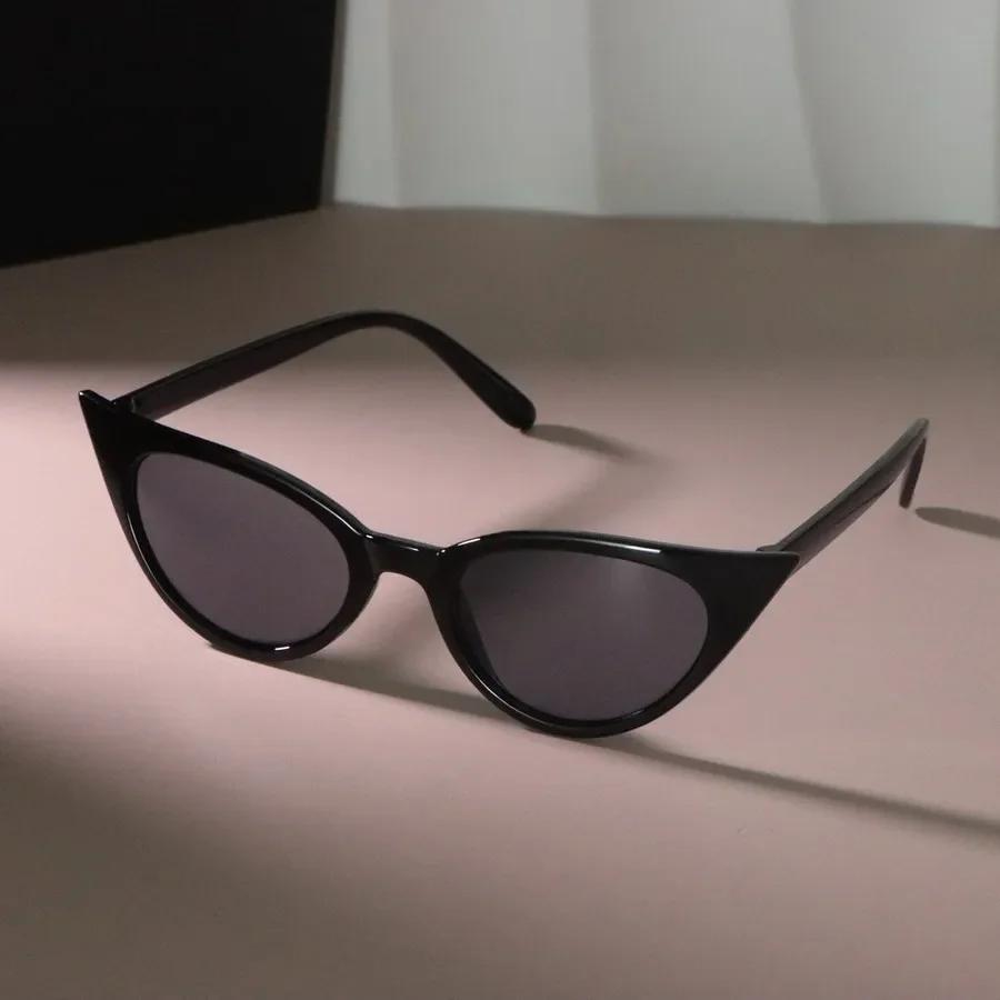 Klassische Cat-Eye-Designer-Sonnenbrille Damen Herren Kleiner Rahmen Spiegel Sonnenbrille Weiblich Männlich Outdoor Trendmarke