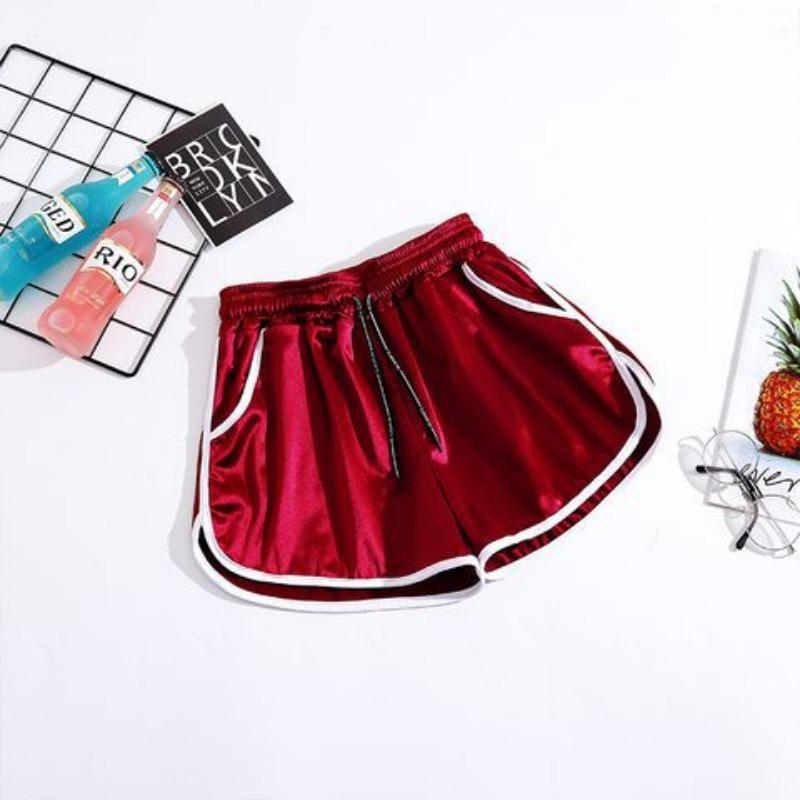 

Свободные тонкие быстросохнущие спортивные шорты большого размера для женщин на весну и лето, новые широкие брюки для бега и фитнеса с высокой талией 5XL