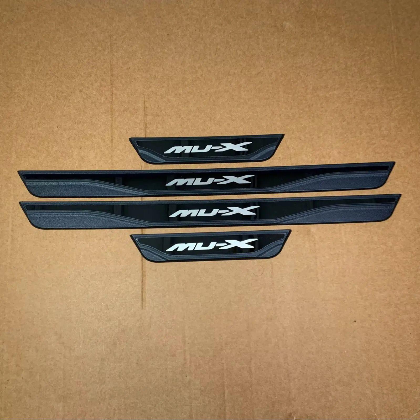 

Для ISUZU MU-X MUX 2015 - 2024 2025 Накладка на порог Защитная накладка на порог Защитные накладки Защита педалей Автомобильные аксессуары чёрный