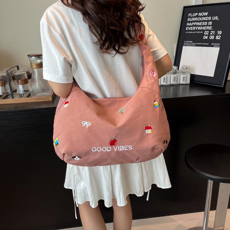 Korean version ins wind large capacity shoulder bag nylon messenger bag embroidery commuter lazy wind dumpling bag versatile bag