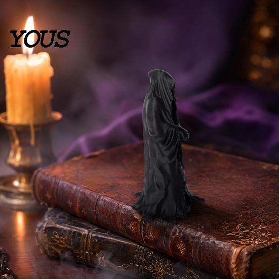 Exquisite Texture Statue 3D Printed Faceless Statue, Mysterious Hooded Figurine, Minimalist Art Sculpture for Desk Dark Style Bookshelf,