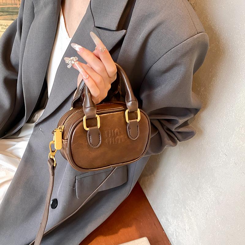 European and American Retro Women's Handbags, Foreign Style Solid Color Mini Pillow Bags, New Fashionable Versatile Messenger Bags