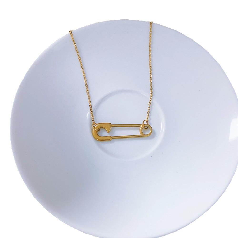 Goldene Brosche Büroklammer Schlüsselbein Kette Halskette - Nischen Design Schmuck für Damen, Nicht verblassende Titanstahl Accessoires