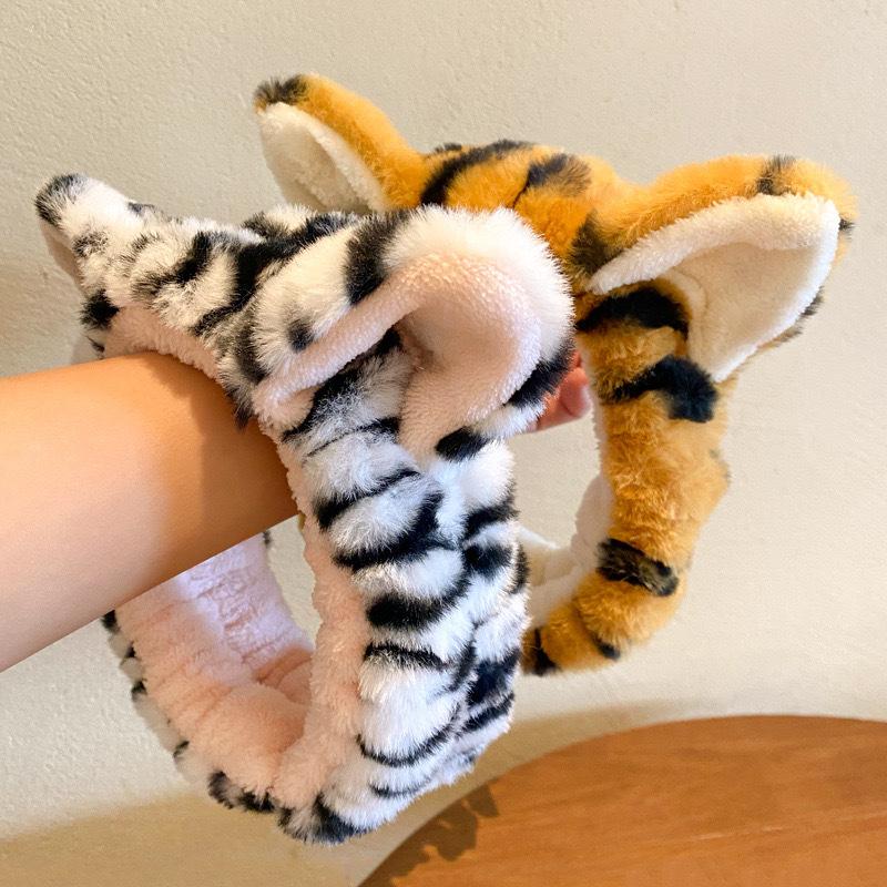 1pc Adorable Tiger Wash Face Headband Cartoon Sell Cute Animal Headpiece Wash Makeup Plush Tiger Ear Hairband