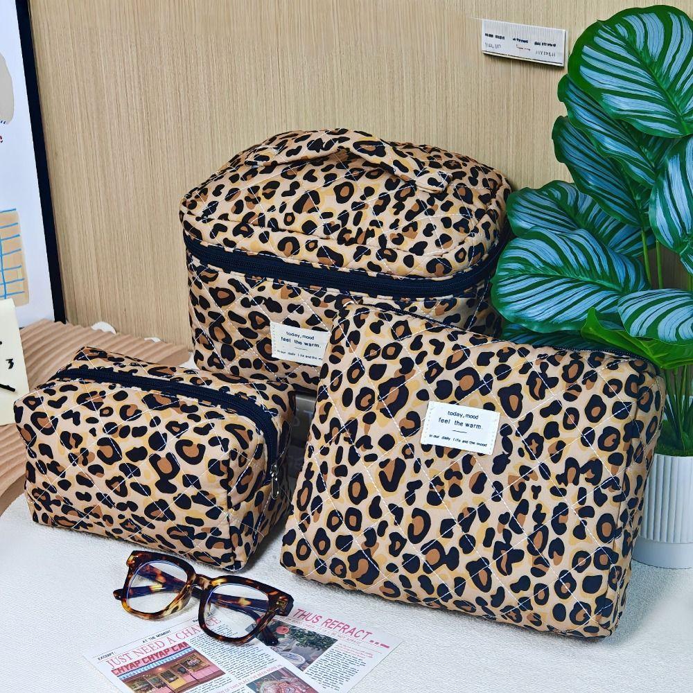 Ins Style Quilted Cotton Handheld Makeup Bag Large Capacity Zipper Closure Toiletry Bag Portable Leopard Print Handbag Gift