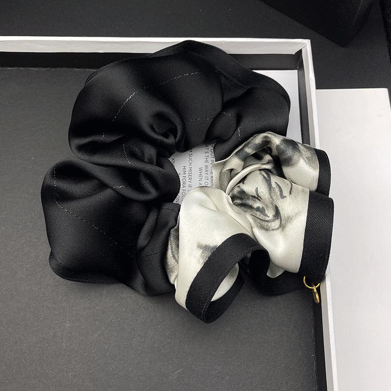 

Элегантная французская принтовая лоскутная атласная резинка для волос в виде хвостика