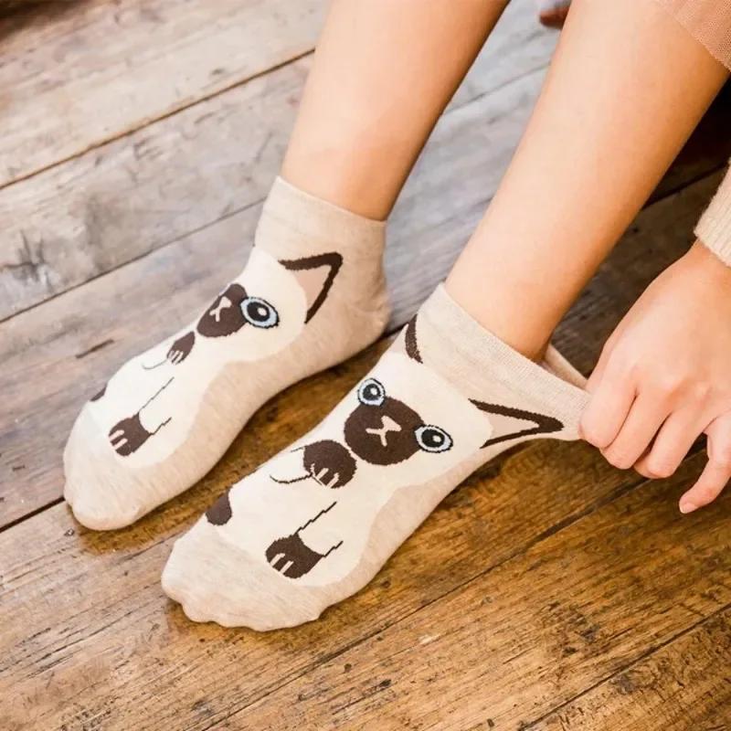 Animal Cotton Socks Women Autumn Winter Cute Cartoon Cat Dog Parttern Mid Tube Sock Kawaii Female Girl Funny Floor Sleep Socks
